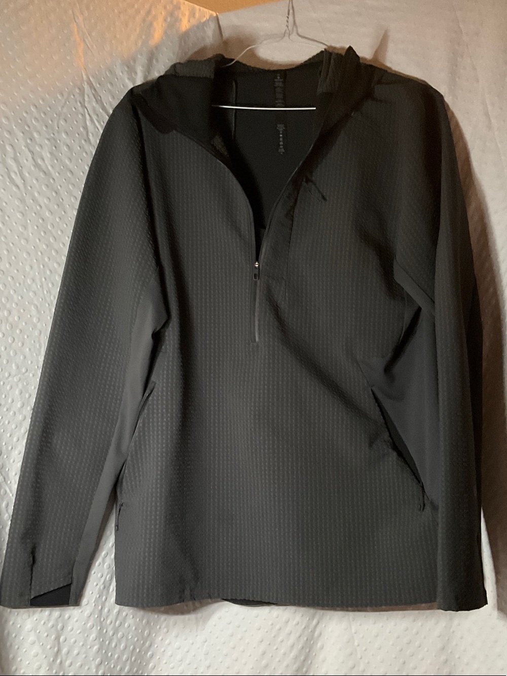 lululemon athletica Men's Black Hooded Half-Zip Windbreaker